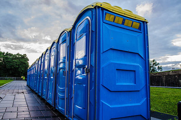 Best Portable restroom trailer rental  in Midlothian, TX